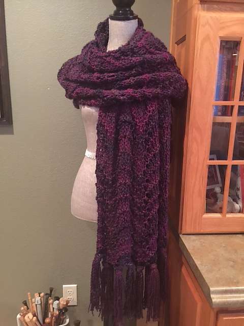 womens prayer shawl knit pattern using chunky weight yarn and featuring ripple knit stitch